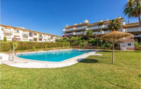 Beautiful apartment in Calahonda with Outdoor swimming pool, WiFi and 2 Bedrooms